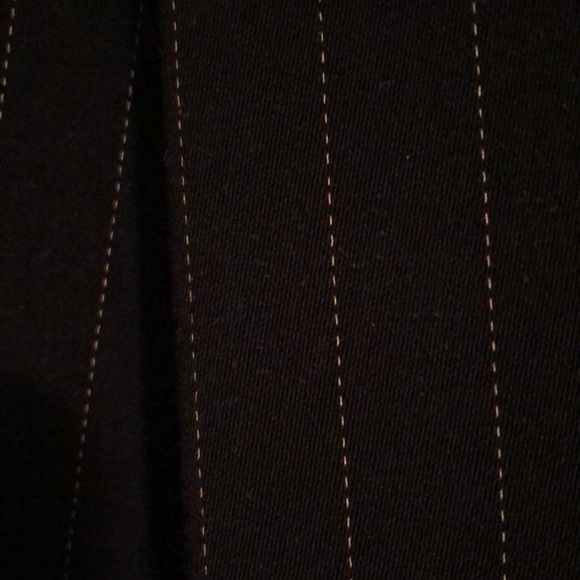 Jones New York career blazer size 10 black with white pin stripes, polyester - Picture 6 of 6